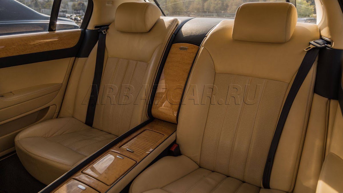 1. Bentley Continental Flying Spur — кадр 5 из 10