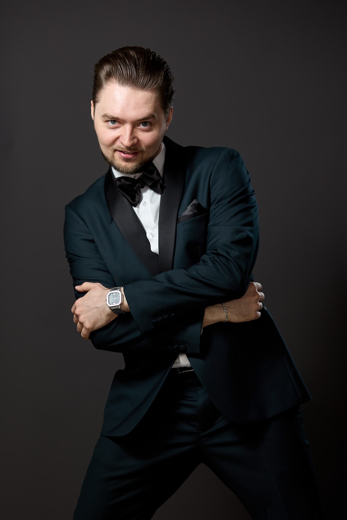 Ведущий - Дмитрий Масютин