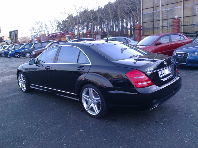 Mercedes-Benz S-Class w221