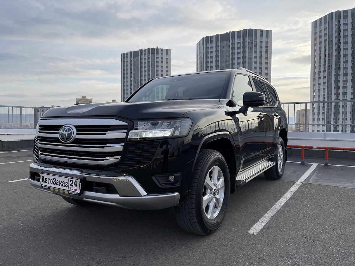 Toyota Land Cruiser 300