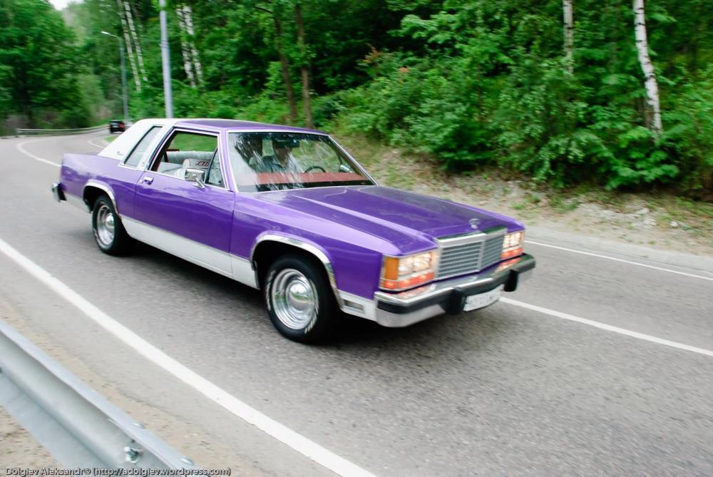 Ford LTD 1982 — кадр 2 из 11