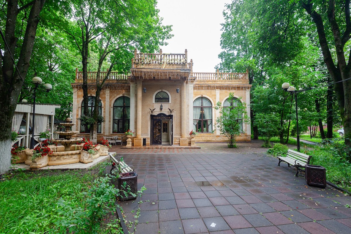 Основной зал