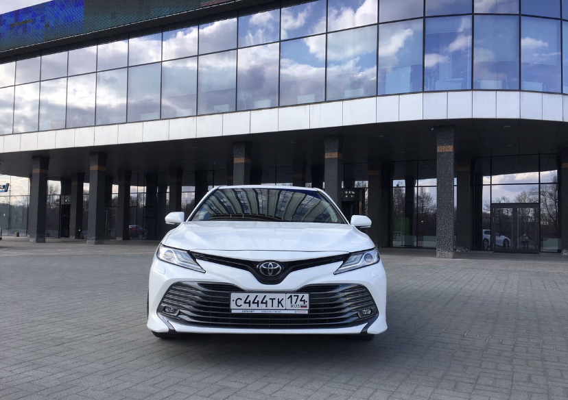 Toyota Camry V70