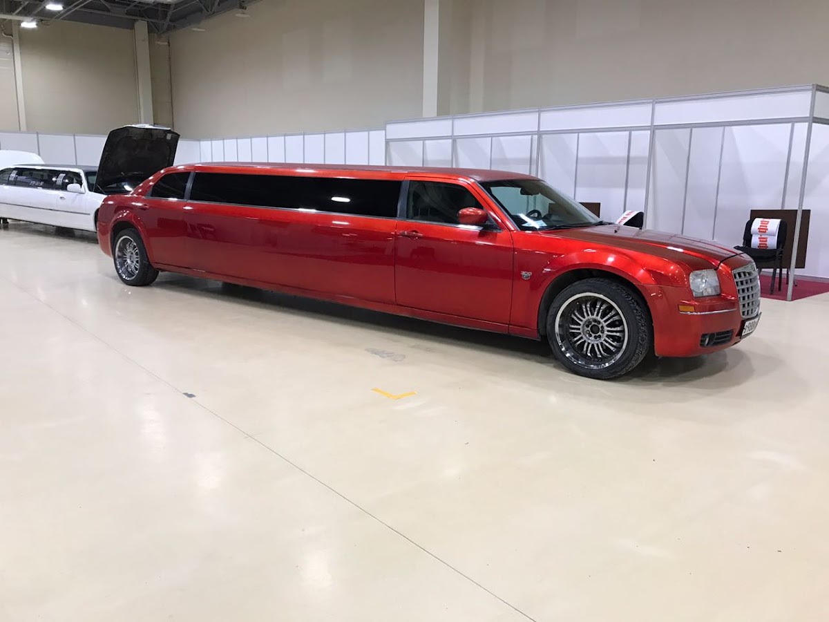 Крайслер 300с Red