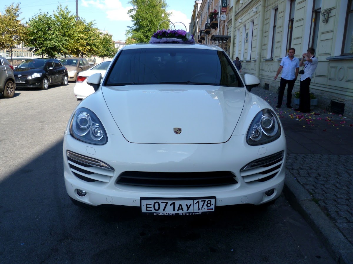 Porsche Cayenne — кадр 2 из 7
