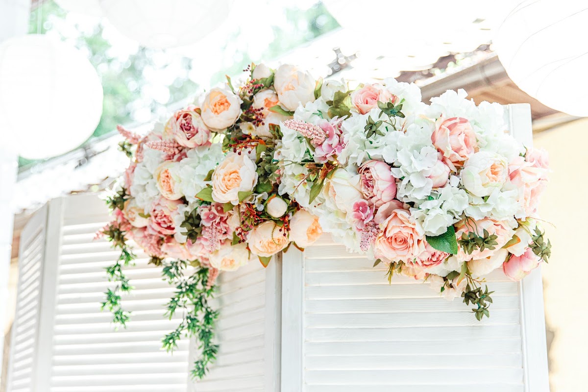 Организатор и декоратор - Ivory Wedding Studio
