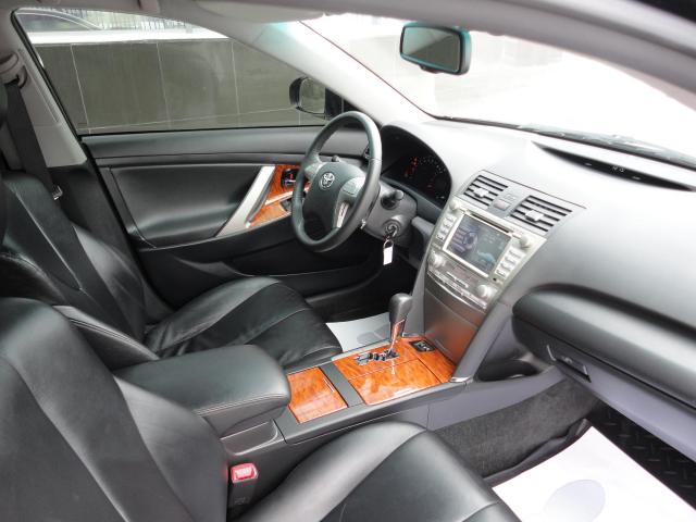 Toyota Camry — кадр 2 из 2