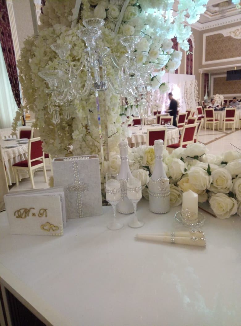 ANNA FORCE DECOR