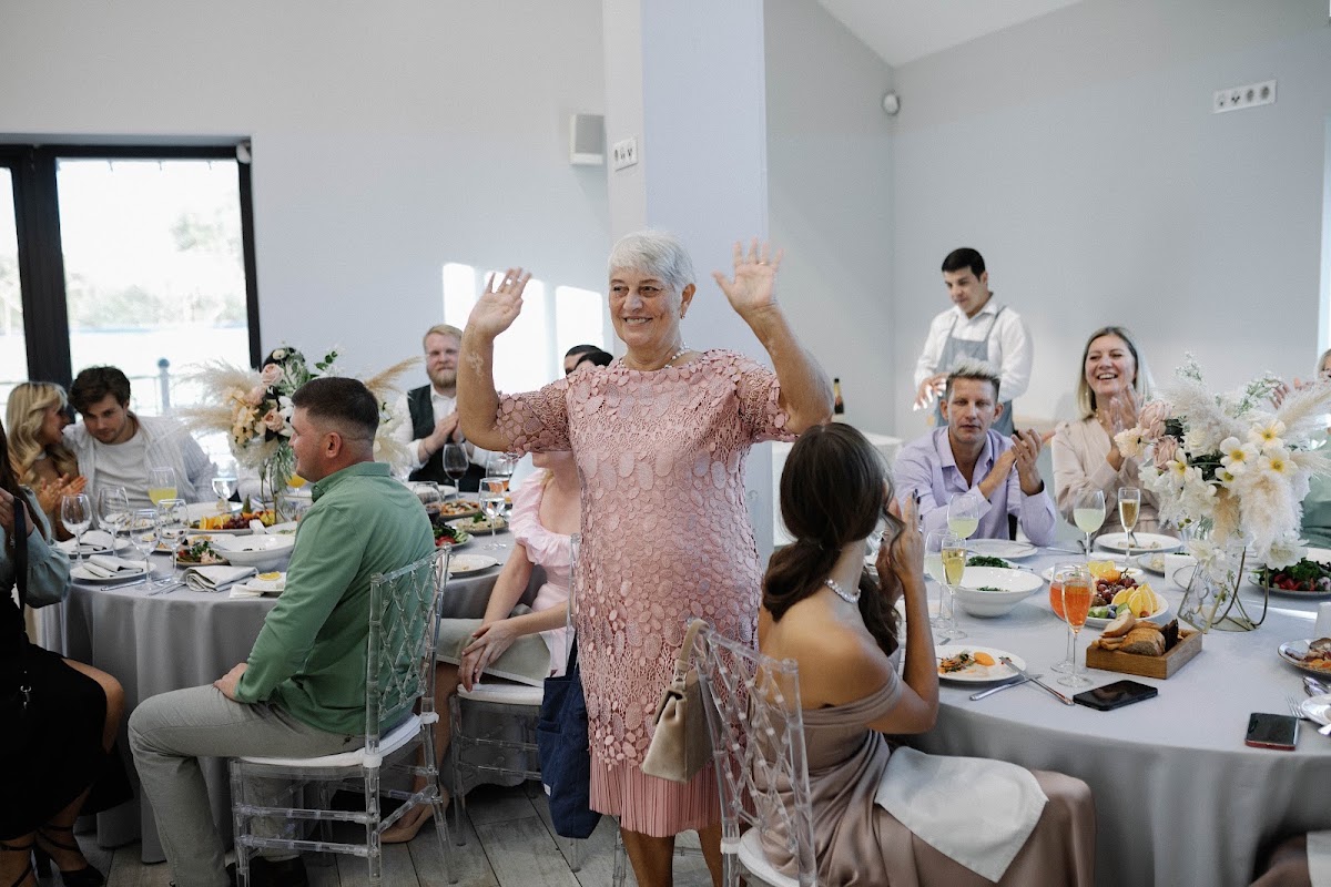Азиз и Элина