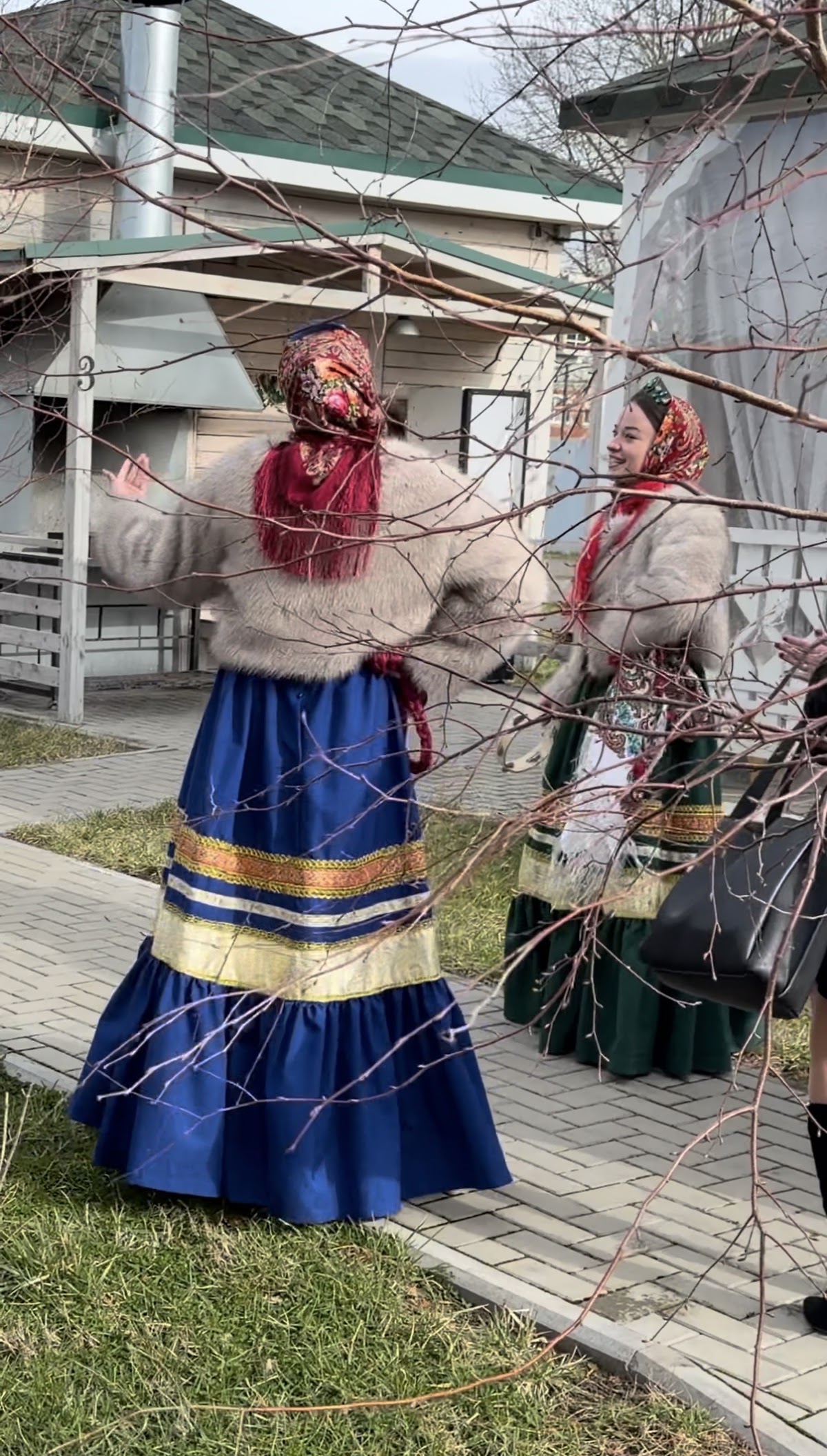 Сватовство, выкуп 🪗