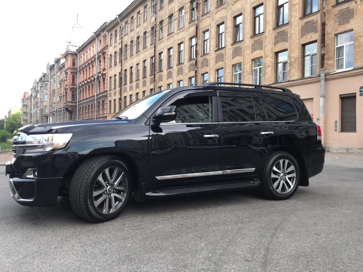 Toyota Land Cruiser 200