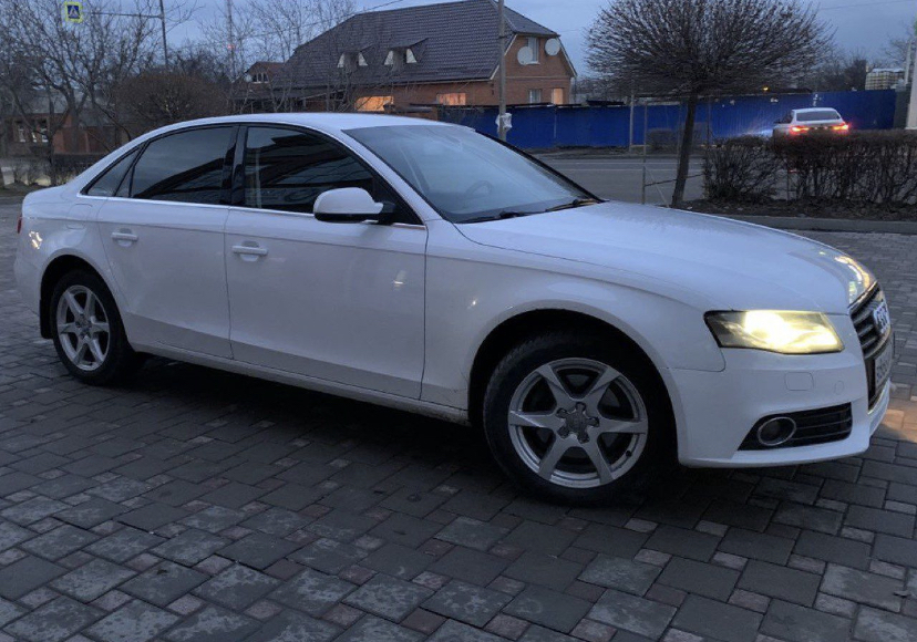 AUDI A4 — кадр 4 из 6