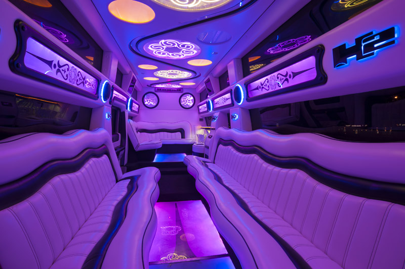 Хаммер H2 MEGA BUS