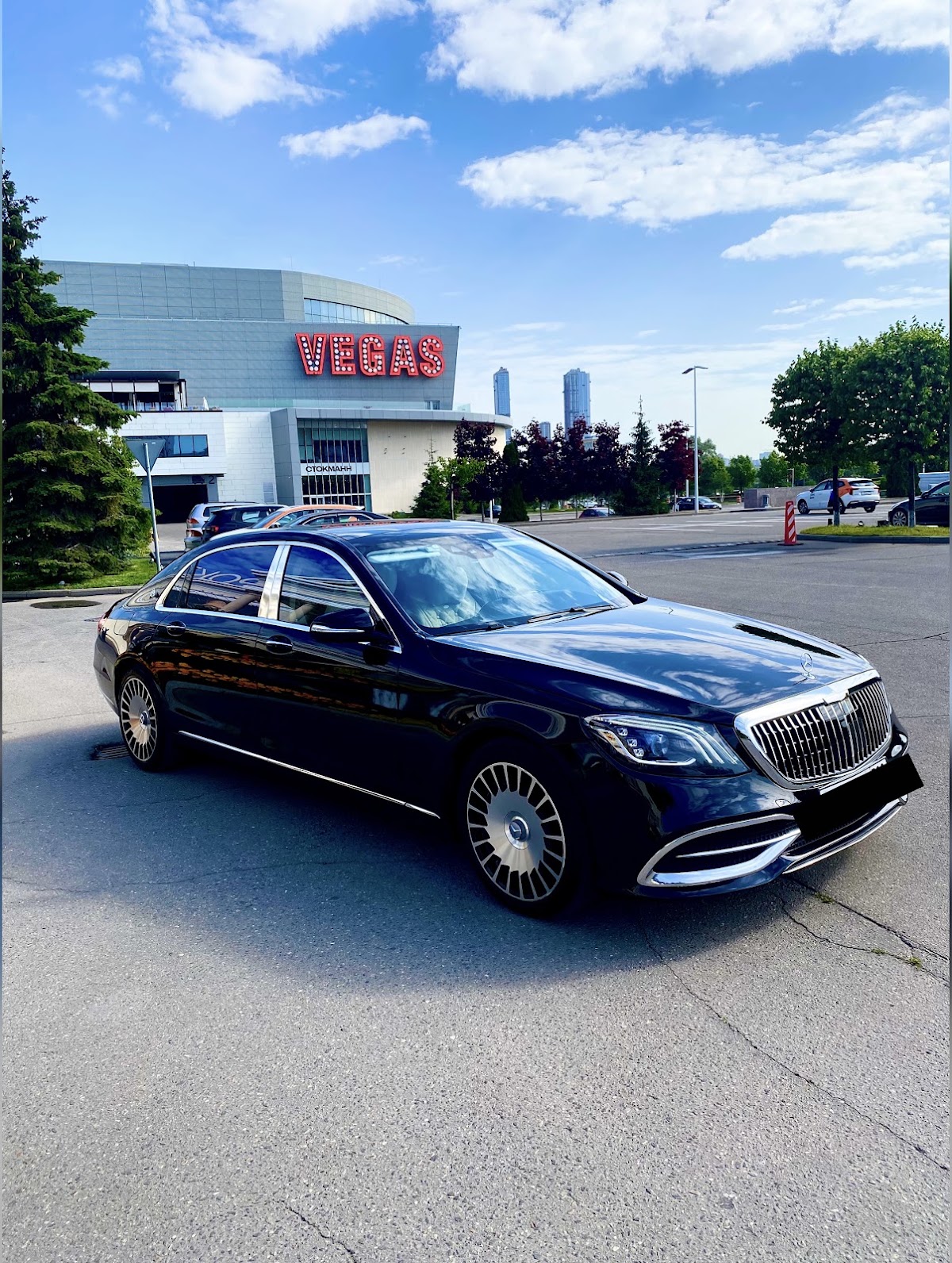 Maybach S560 — кадр 3 из 6
