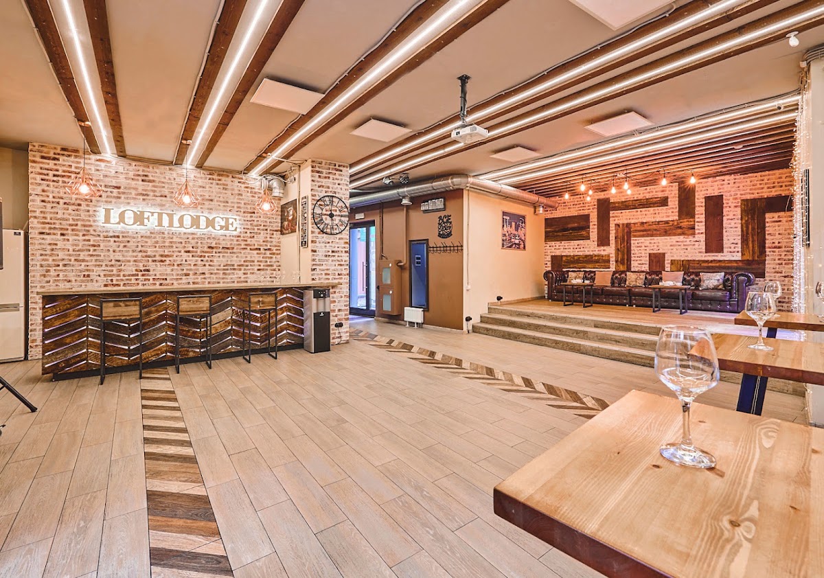 LOFT LODGE 6