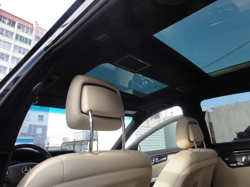 Mercedes-Benz S-Class w221