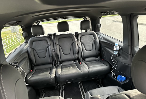 Аренда Mercedes-Benz V class с водителем
