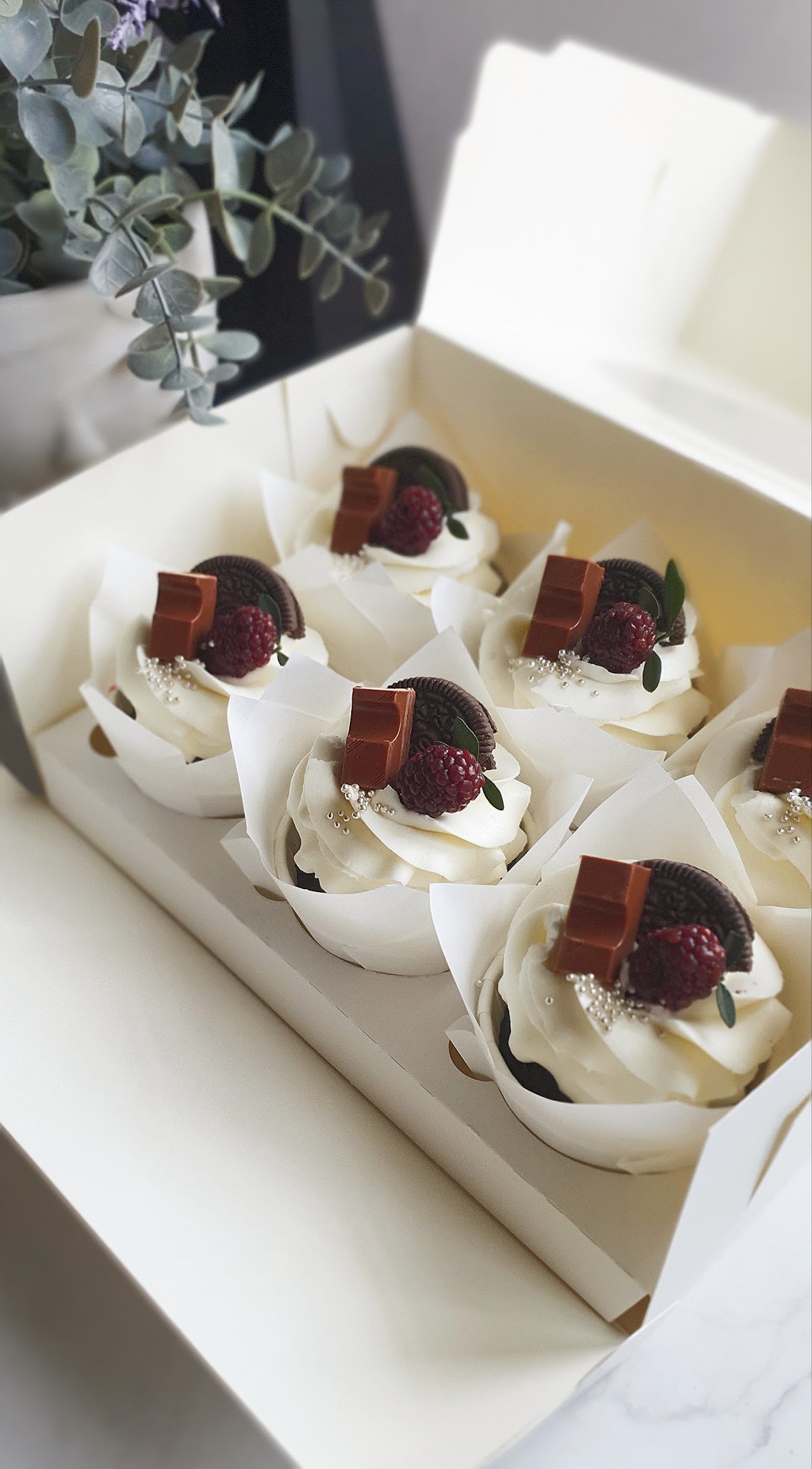 Порционные десерты (попсы, эскимо, меренговый рулет, пирожные)