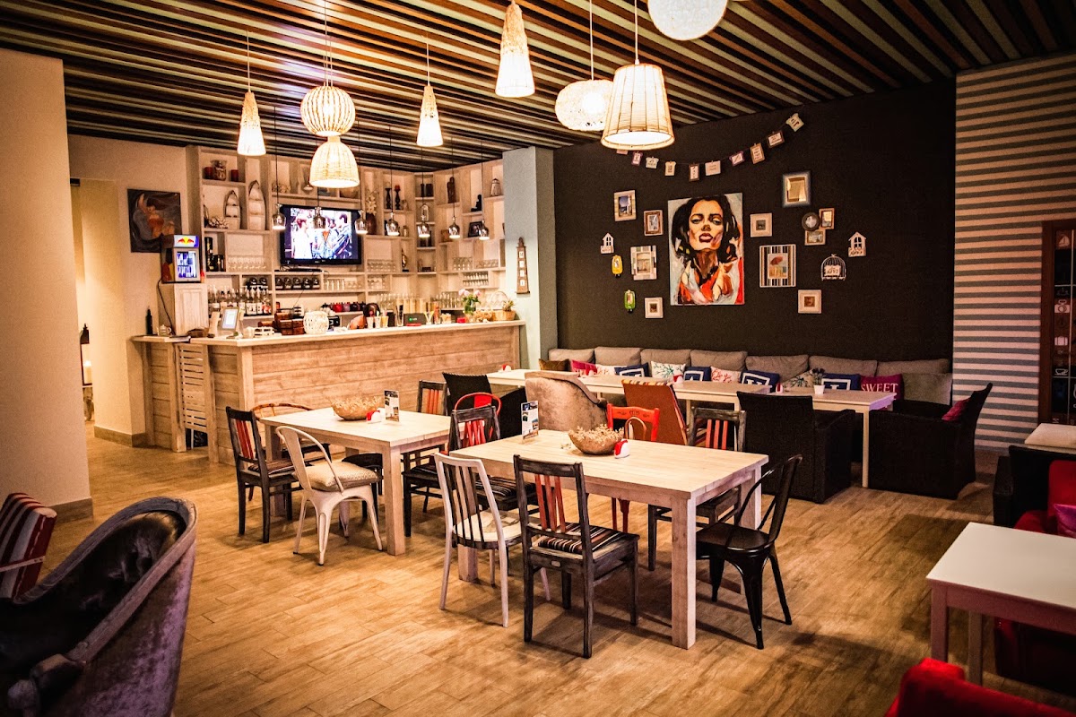 Mavi Cafe