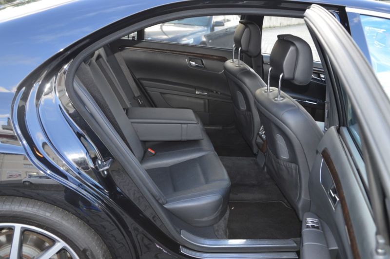 Mercedes S-221