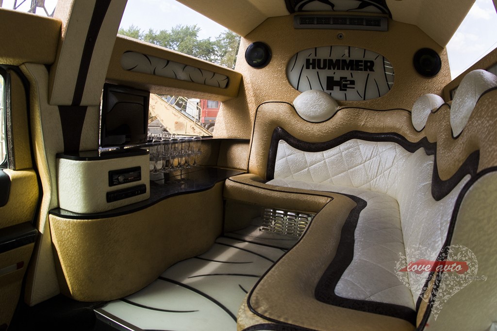 Hummer H2 Mega 30 мест