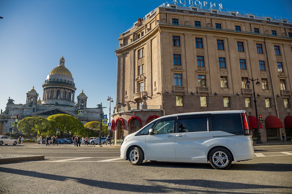 Минивэн Honda Stepwgn