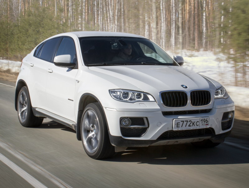 BMW X6 — кадр 2 из 4