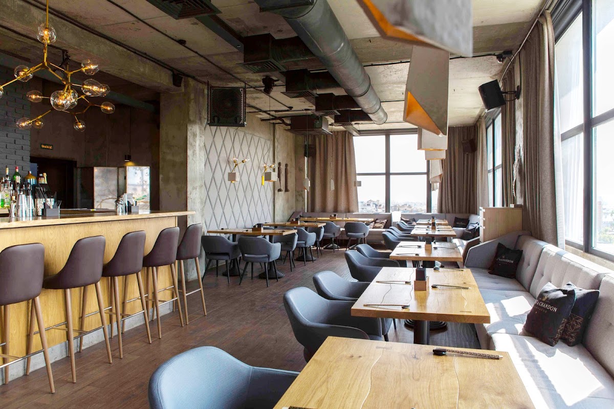 Зал Sky Bar