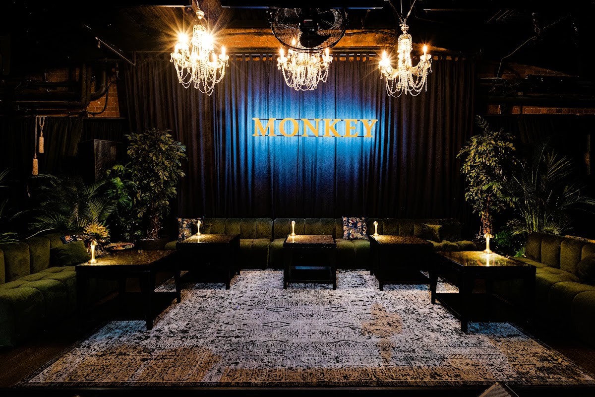 Monkey Lounge & Bar