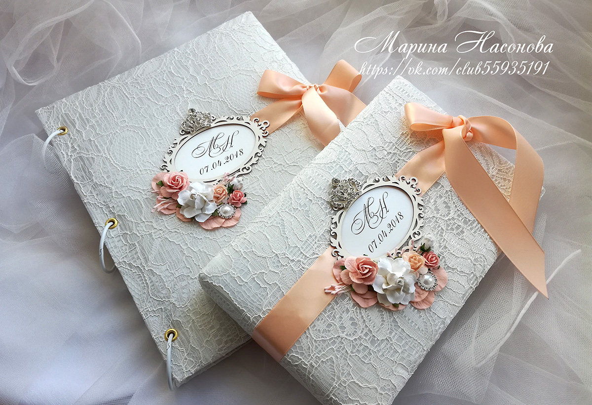 Альбомы, книги пожеланий, папки для свидетельства.