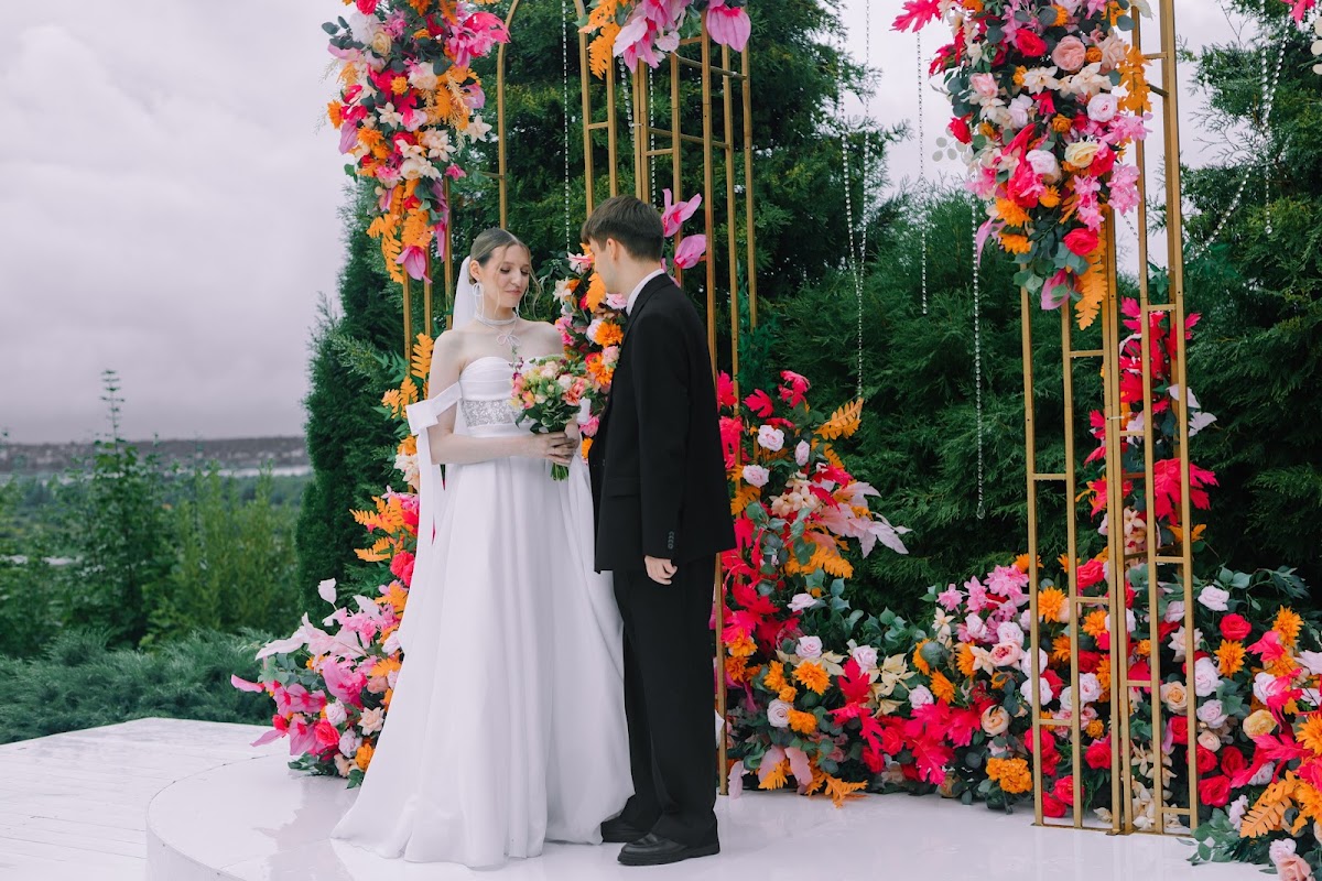 Портфолио: Оформление свадебной арки
