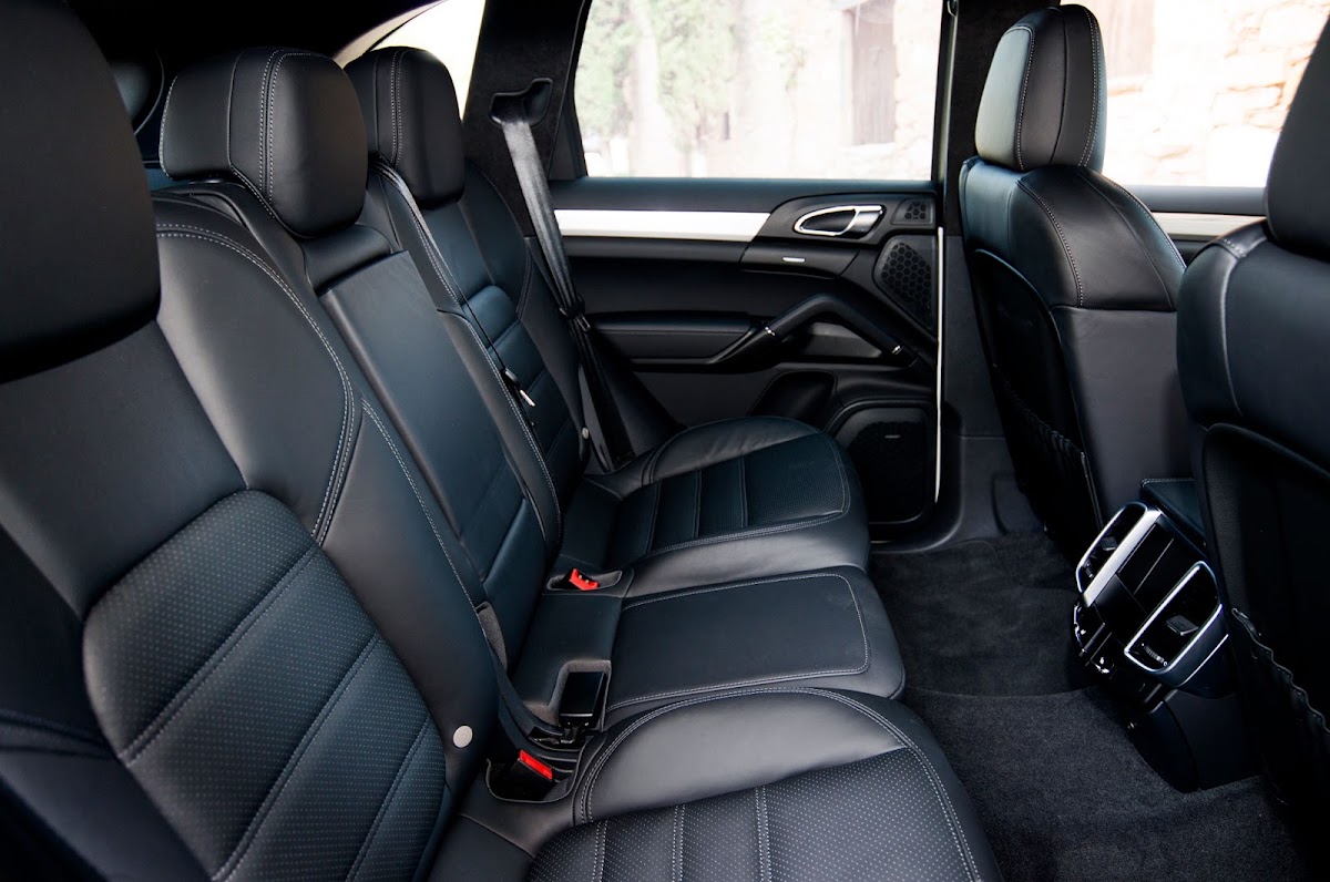 Porsche Cayenne (2G) — кадр 2 из 3