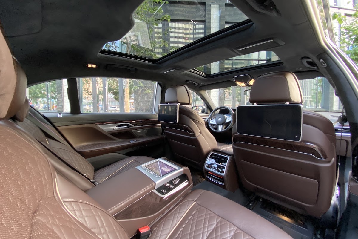 BMW 7 Series — кадр 3 из 19