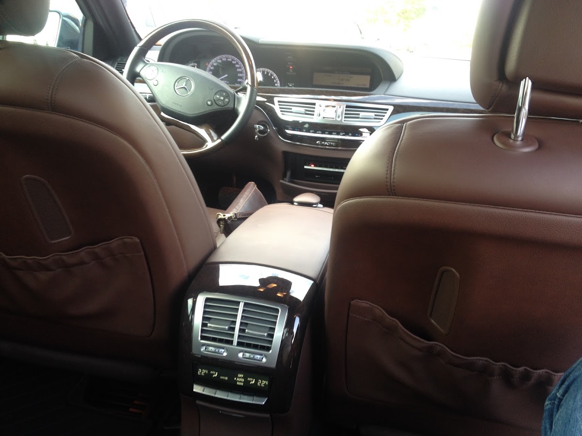 Mercedes-Benz S-class W221