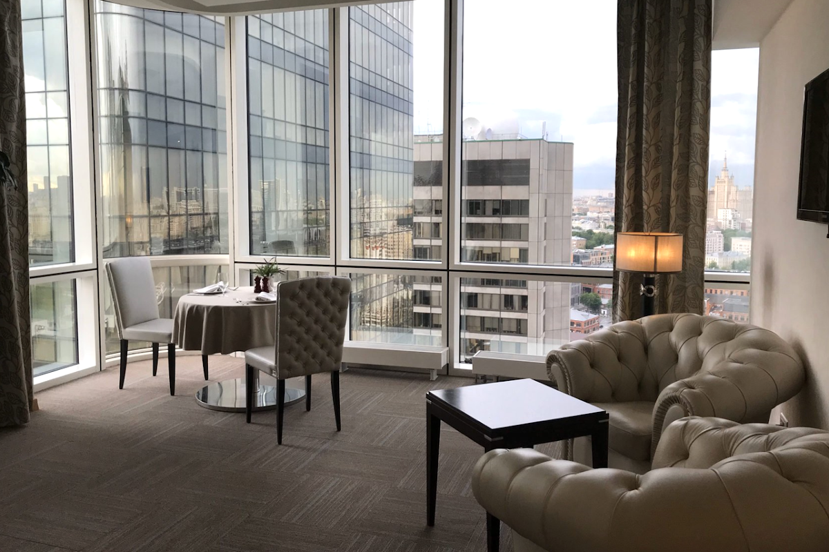 Прайват Лаунж / PRIVATE LOUNGE