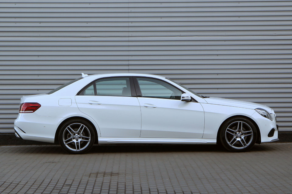 Mercedes E-Class — кадр 2 из 5