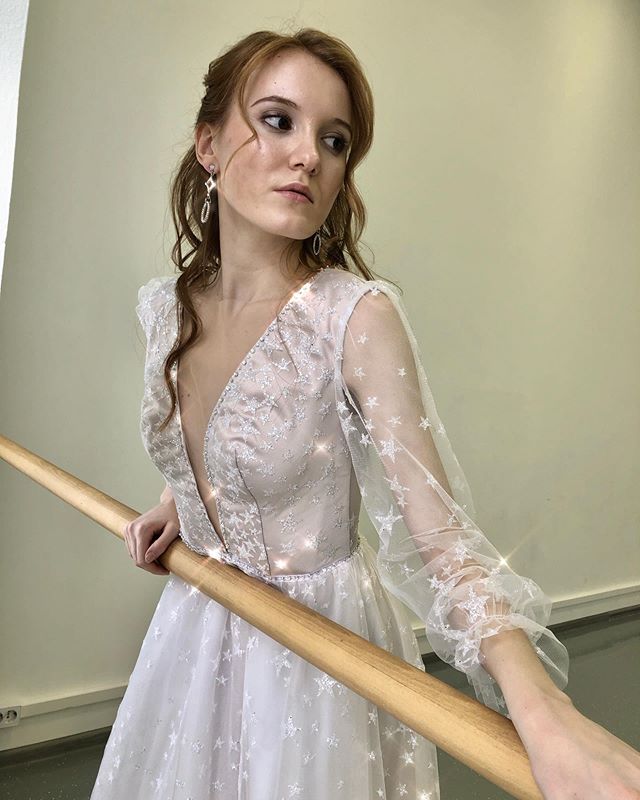 Свадебное платьес — кадр 2 из 3