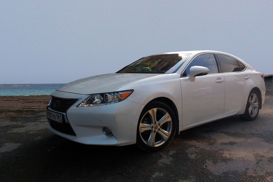 Лексус  ES 350 — кадр 2 из 3