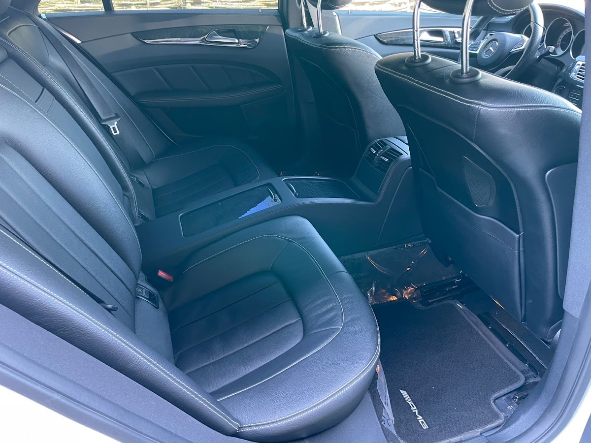 Mercedes-Benz CLS — кадр 3 из 4