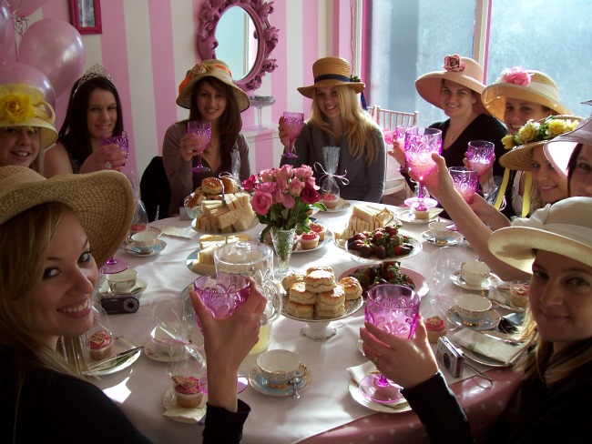 HEN PARTY — Девичник