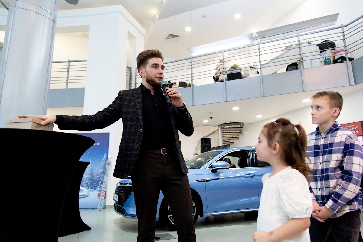 ШОУ ИЗ 10 ФОКУСОВ ДЛЯ АВТО-САЛОНА «CHERY»