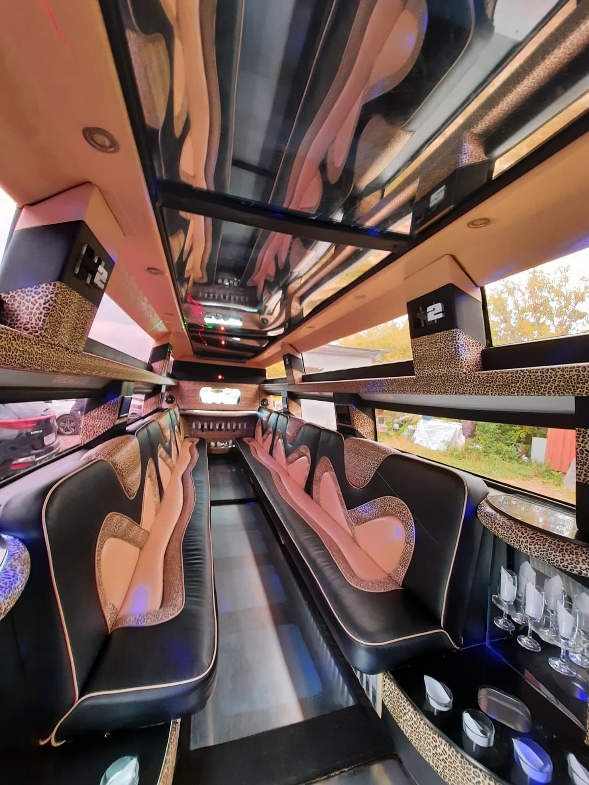 Hummer Mega