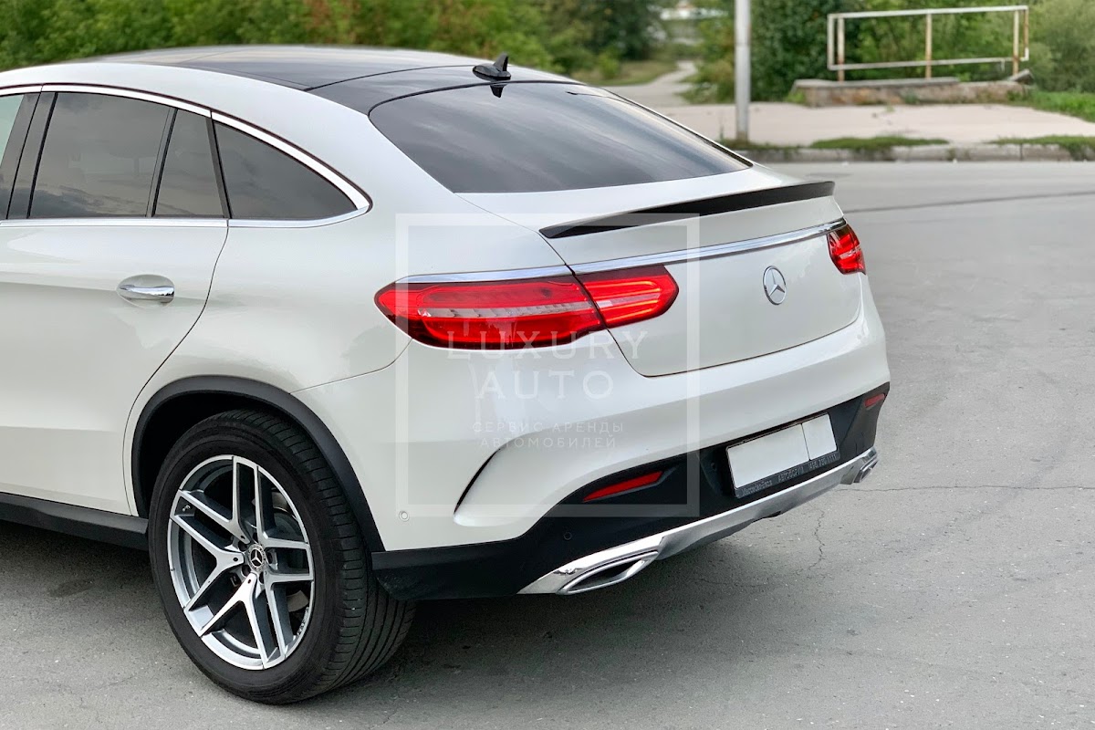 Mercedes-Benz GLE — кадр 5 из 10