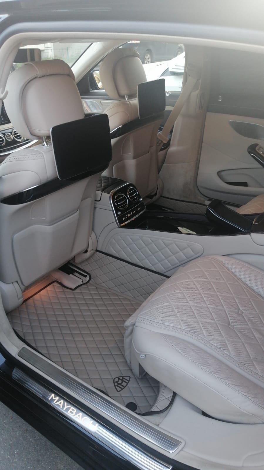 Maybach S560