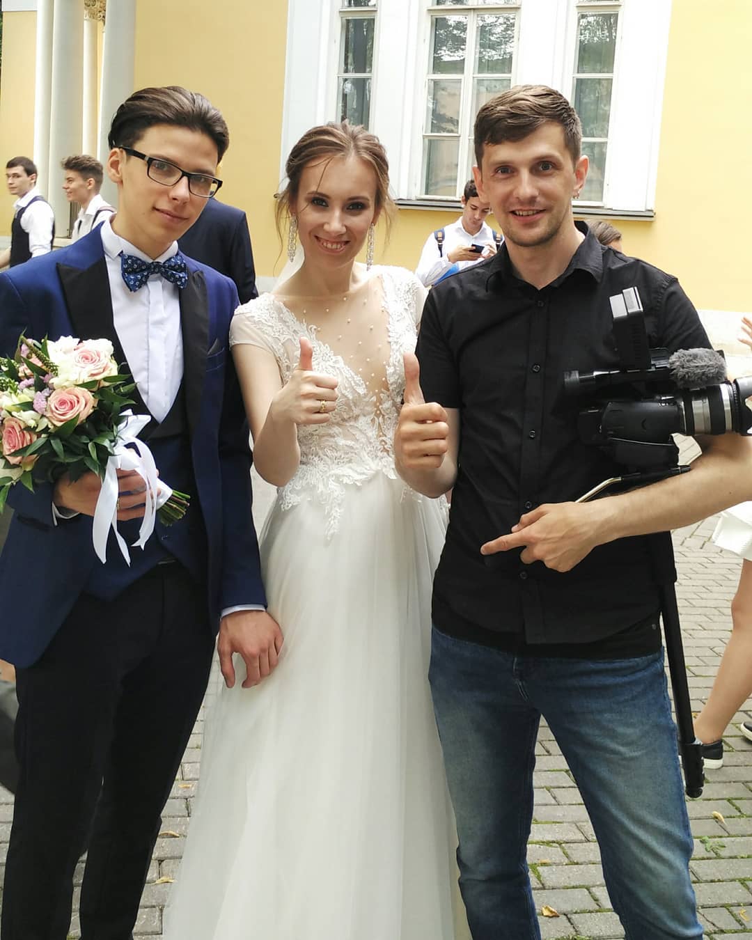 ЗА КАДРОМ