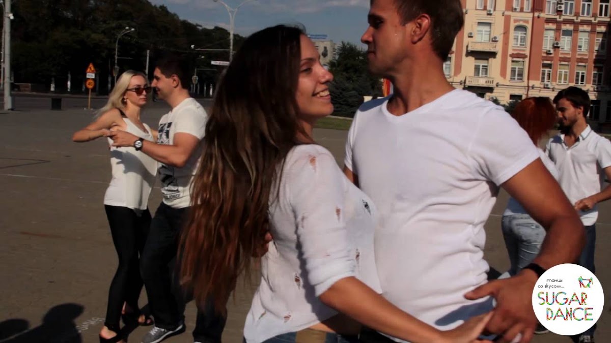 Видео