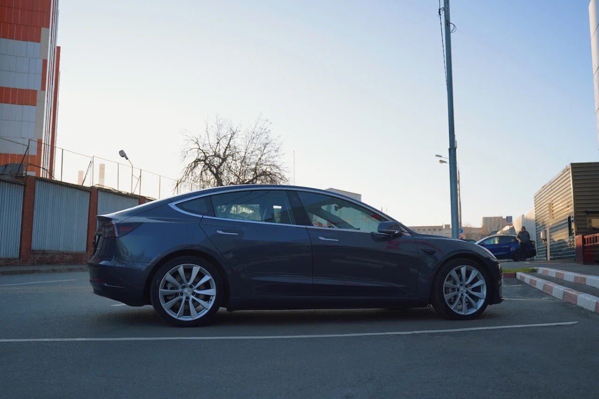 Tesla model 3