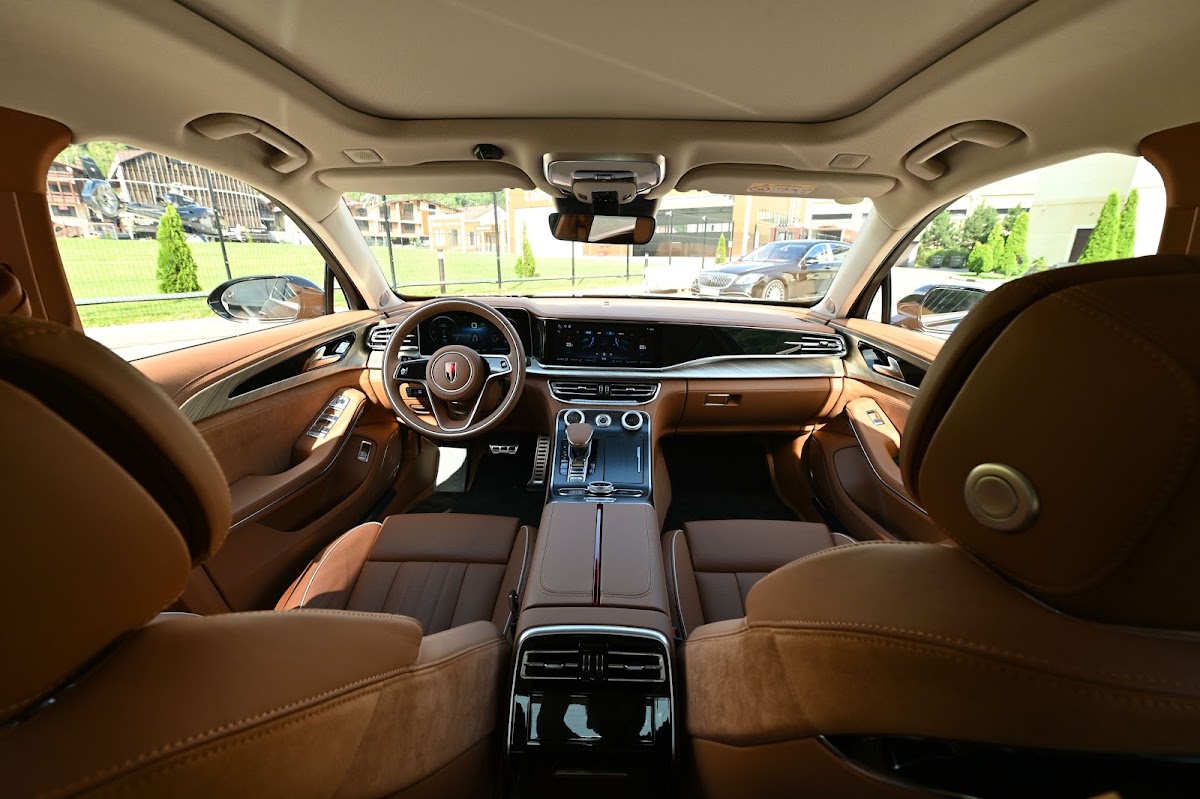 Hongqi H9 — кадр 4 из 4