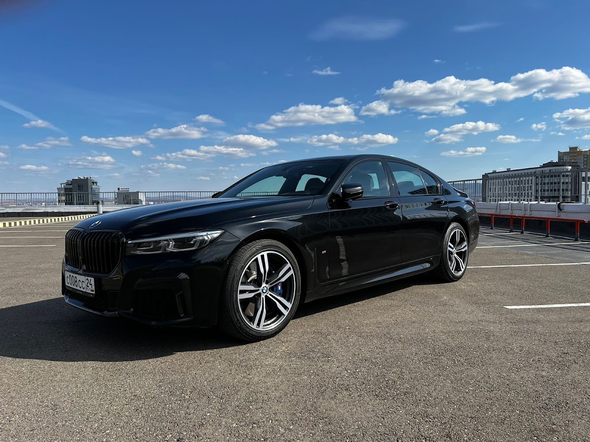 BMW750