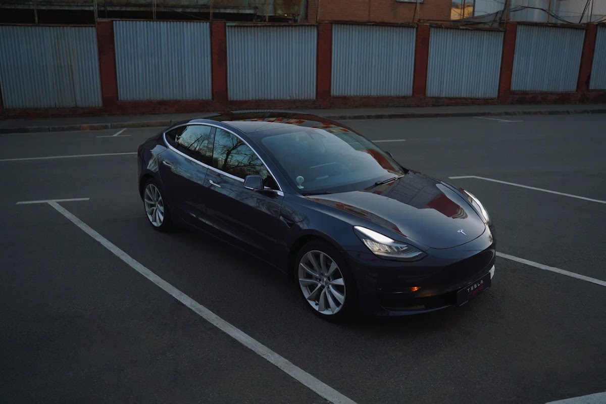 Tesla model 3